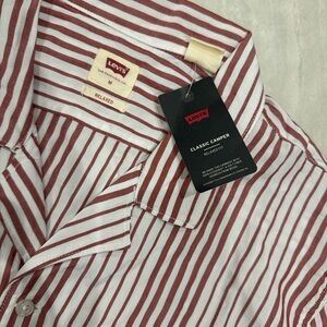 Levi's Men's Red and White Striped Relaxed fit Casual Shirt size medium